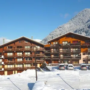Areches, 4 Pers, Telesiege A 5 Mn A Pied, Grande Terrasse En Rdj Beaufort (Savoie)